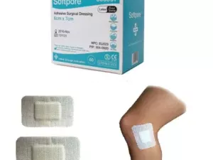 Softpore Adhesive Sterile Wound Dressings Plasters First Aid Cuts & Burns 6cm x 7cm 60 Pack - Image 3