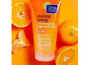 Clean & Clear Skin Energising Face Scrub 150ml - Image 3