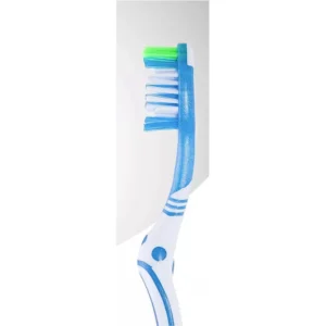 Colgate-Max-White-Medium-Toothbrush-2