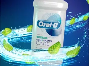 Oral B Gum & Enamel Care Fresh Mint Mouthwash 500ml - Image 3